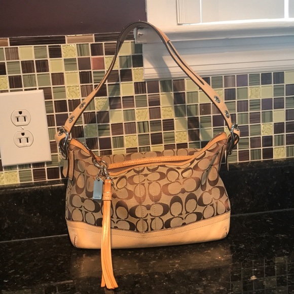 Coach Handbags - Coach signature purse